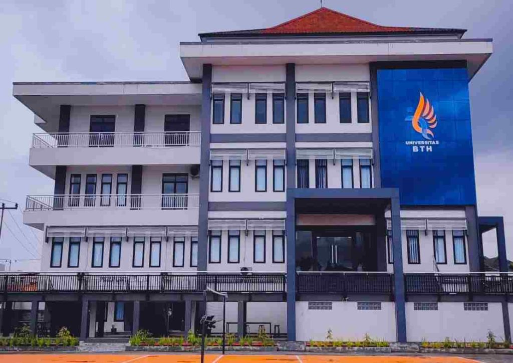 Kualitas Pendidikan UBTH Naik, Prodi Farmasi Raih Akreditasi Unggul